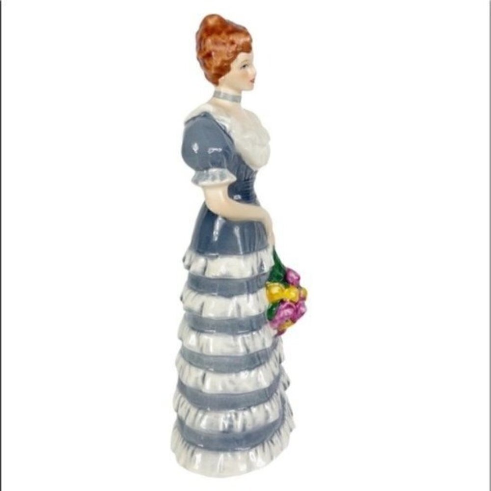 Goebel German Federation of Women's Club Lady Figurine 1984, Series 1 of 4 - Picture 6 of 15